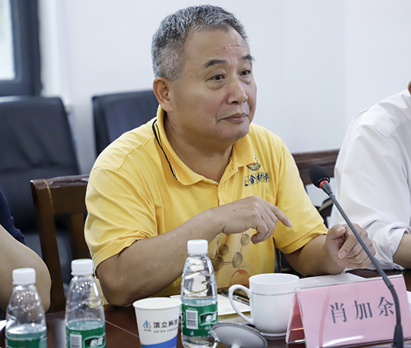 國防科技大學肖加余教授.JPG 國防科技大學肖加余教授.JPG