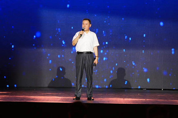 姜純董事長發表獲獎感言.jpg 姜純董事長發表獲獎感言.jpg