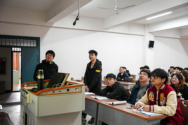 【產教融合新篇章】 湖南工職院“頂立訂單班” 正式啟動 (4).JPG 【產教融合新篇章】 湖南工職院“頂立訂單班” 正式啟動 (4).JPG