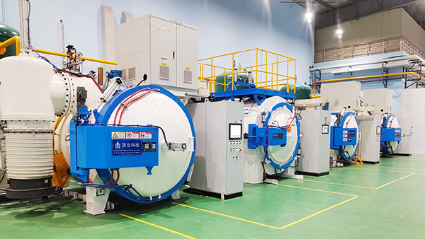 真空熱處理生產(chǎn)線.jpg 真空熱處理生產(chǎn)線.jpg